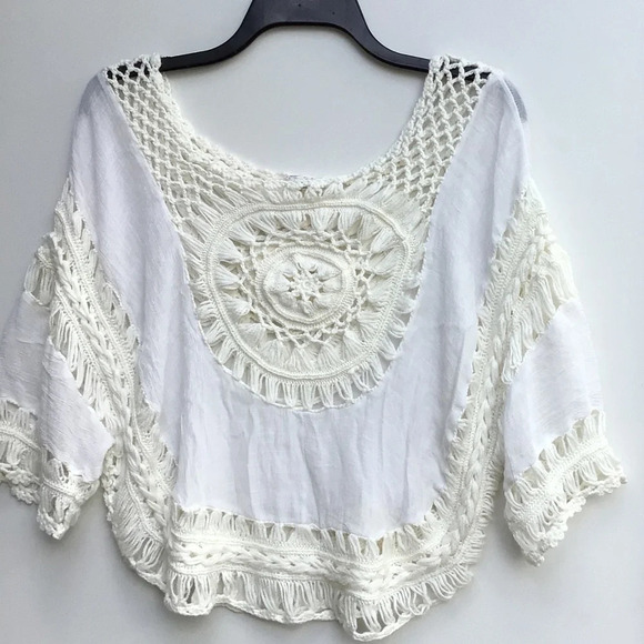 It Girl off white loose peekaboo crocheted hippie blouse. Size Medium. C… - Picture 5 of 8